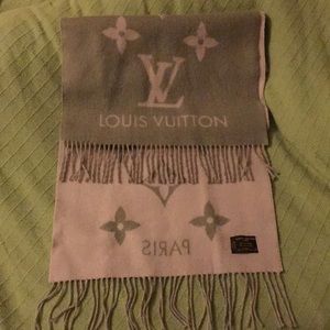 Louis Vuitton cashmere scarf